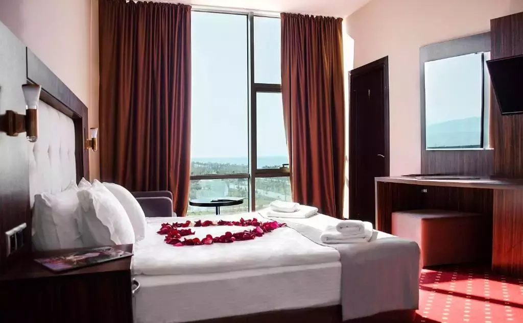 هتل لجند باتومی